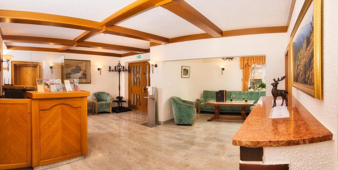 Zum Hirschen Hotel 3*